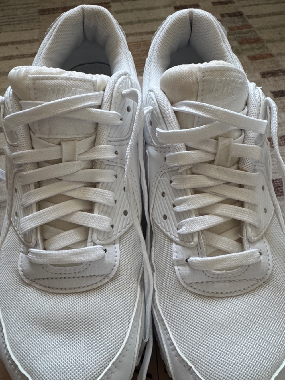 Nike Women’s Airmax 90 size 10 white - Picture 4 of 8